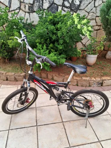 BicicleBicicleta Fischer Fast Boy Aro 20 - Suspensão Dupla + Freio a Discota