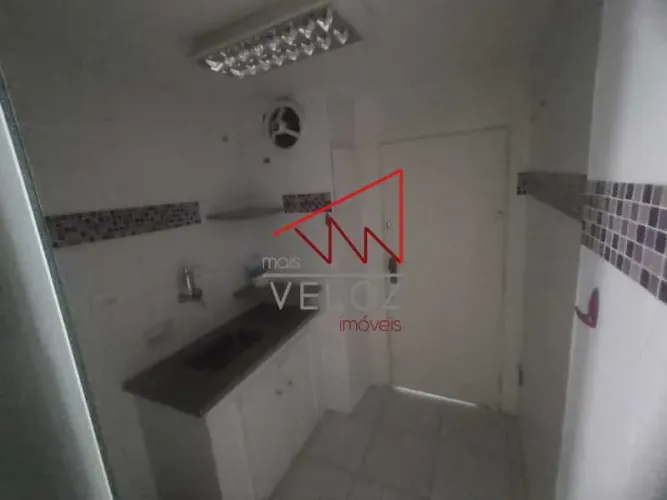 Sala : / Comercial / Centro