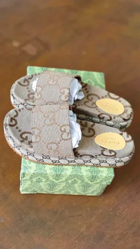 Slide Sandália Gucci 