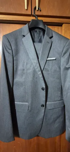 Terno Zara Man novíssimo. Usado apenas em uma cerimônia de casamento. 