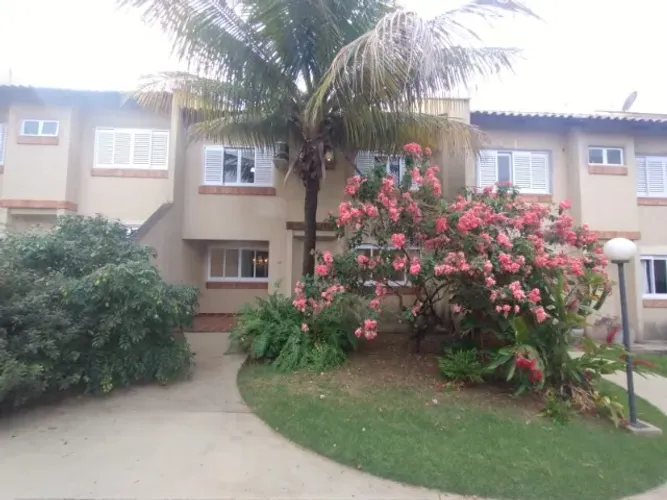 Sobrado para Aluguel - Condomínio Village Bellatrix | Parque Anhanguera - Goiânia