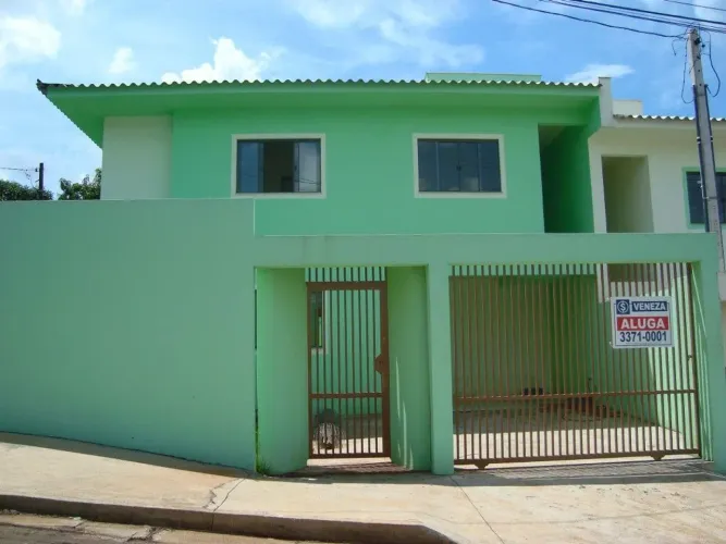 Casa para alugar em Cambé com 3 quartos.