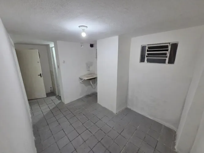 Aluguel de quarto com banheiro
