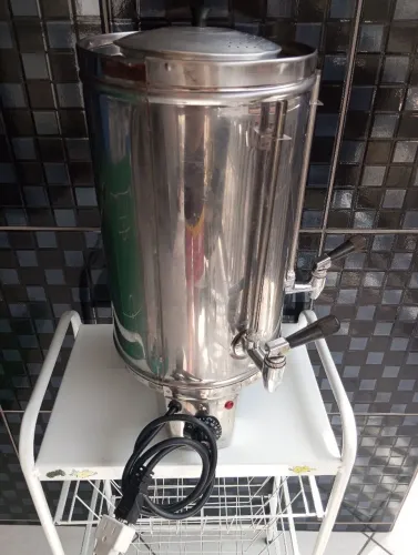 Cafeteira elétrica industrial 4 litros 220v funcionando perfeitamente e emgeenizada