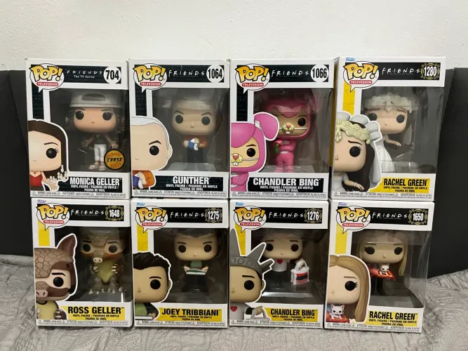 Coleção Funko Pop - Action Figures - Marvel Disney DC Friends e etc