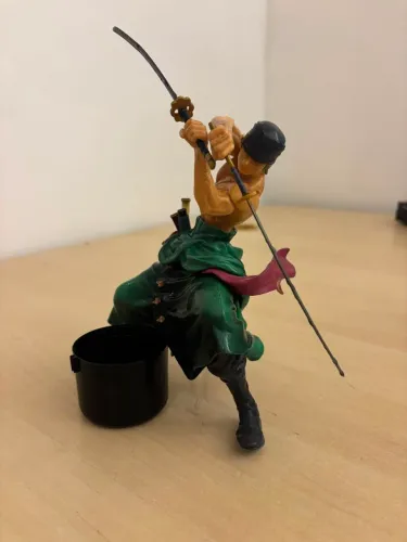 action figure do Roronoa Zoro
