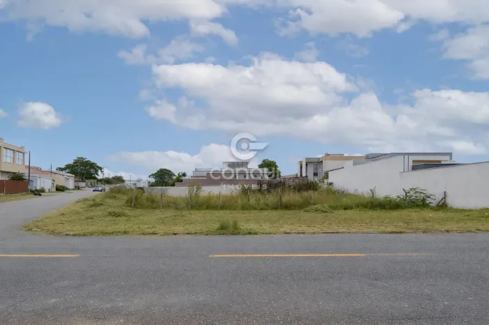 Terreno no Bairro Jardim Cruzeiro, medindo 955,50m² Zr4 (ZONA RESIDENCIAL 4)