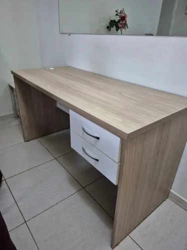 Vendo Mesa em MDF