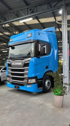 Scania r450 com retarder