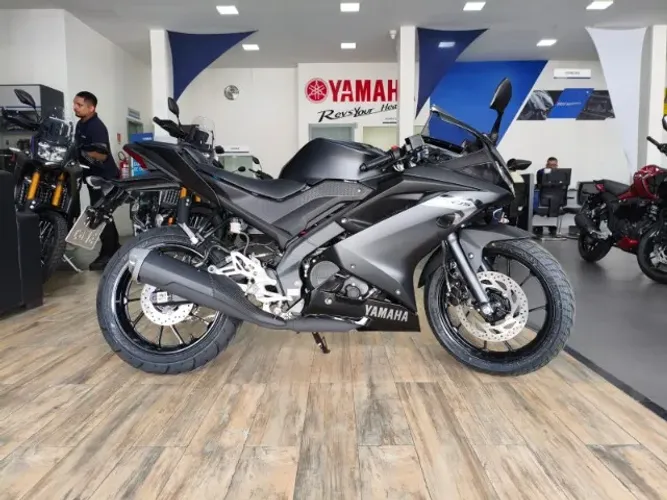 YAMAHA R15 ABS 2026 - ÚLTIMAS UNIDADES!