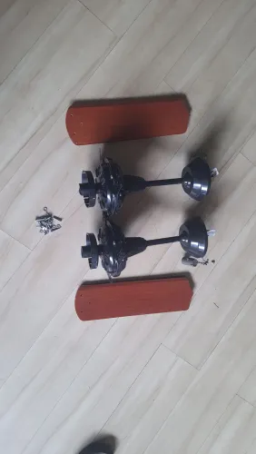 2 VENTILADORES DE TETO SEMI NOVO