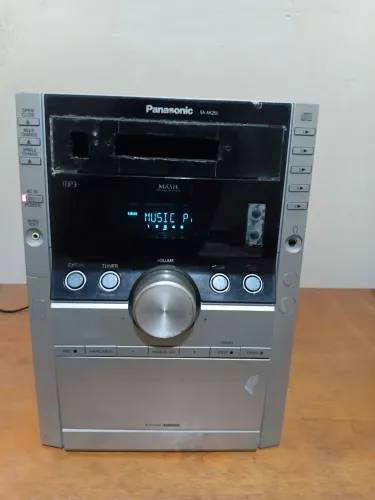 Central Mini System Panasonic SA-AK250 (Ideal para Auxiliar e Rádio) leia a descrição 