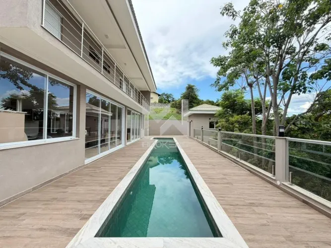 Casa à venda no Condomínio Estância Marambaia em Vinhedo - SP