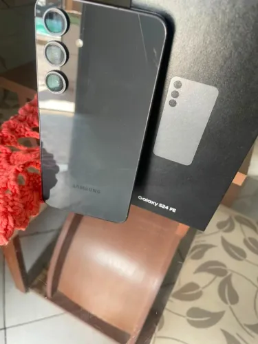 S24FE 128GB 1 ano , sem.marca de uso 