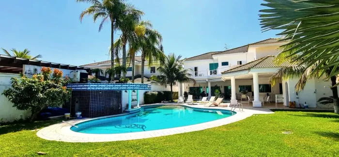 Casa à venda no Acapulco, condomínio na praia de Guarujá.