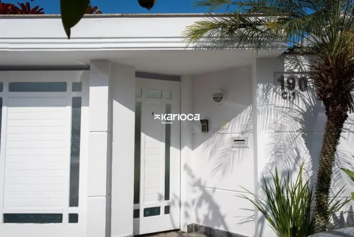 CASA TRIPLEX LOCAÇÃO | ALTO PADRÃO | PISCINA + SAUNA + ENERGIA SOLAR