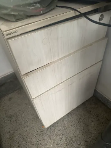 Mes de cabeceira Criado mudo