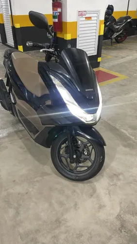 Pcx zera nada pra fazer apenas passagem por leilão sem sinistro doc e mec tudo ok