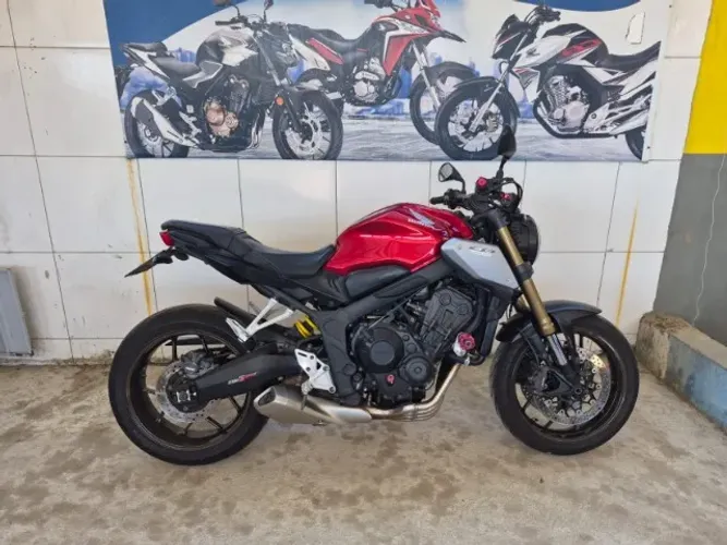 CB 650R - 2021