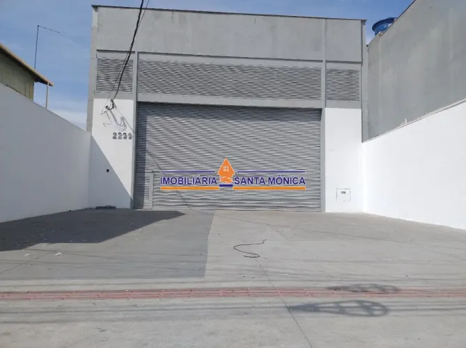 Galpão com 280 m² pé direito de 7m - Santa Mônica