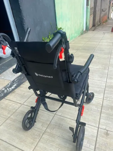 Cadeira de rodas Dellamed Novíssima 
