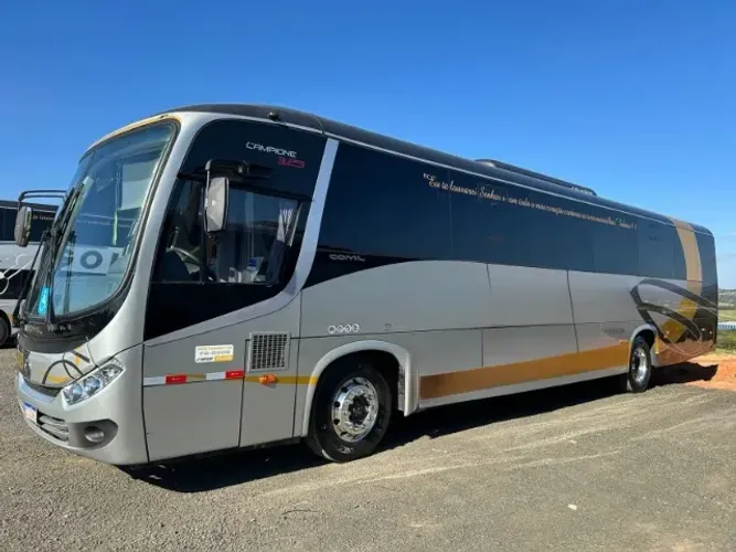 ÔNIBUS COMIL DISPONÍVEL