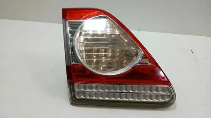 Lanterna Tampa Traseira Esq Toyota Corolla 2010 Á 2014 Esquerdo/motorista Vermelho