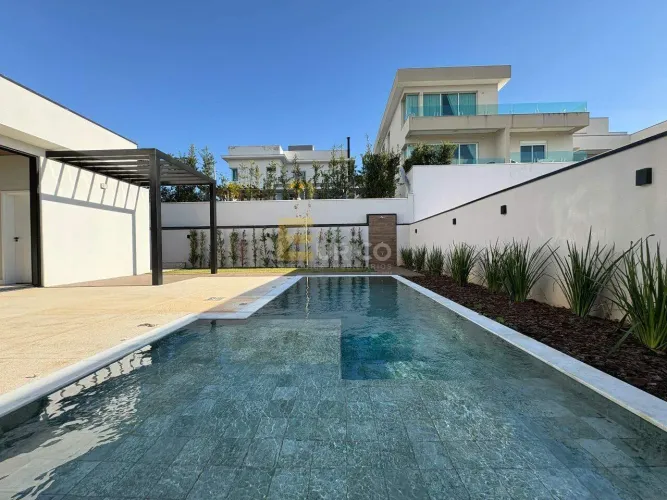 Casa semi térrea nova à venda em condomínio de alto padrão na cidade de Louveira/SP