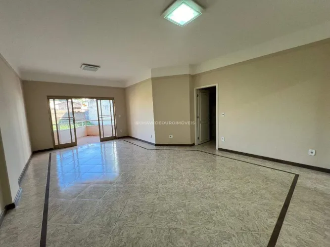 Apartamento com 3 quartos no Bairro São Benedito, em Uberaba