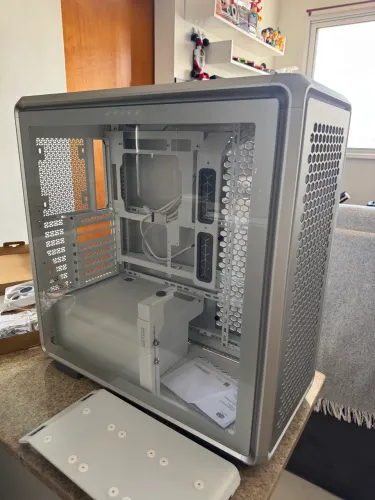 GABINETE GAMER ALUMÍNIO COLER MASTER MASTER FRAME 600