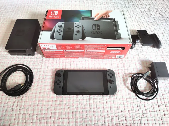 Nintendo Switch V1 D*E*S*B*L*O*Q*U*E*A*D*O