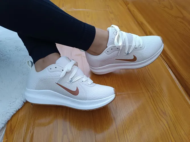 Tênis feminino