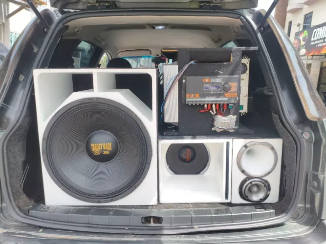 Som automotivo grave 18 3k 3000 watts bateria mesa