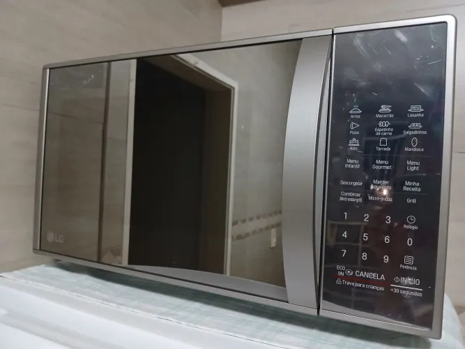 micro-ondas LG MH7049C 30 litros