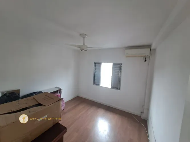 Casa com 4 Quarto(s) e 2 banheiro(s) para Alugar, 220 m² por R$ 4400 / Mês
