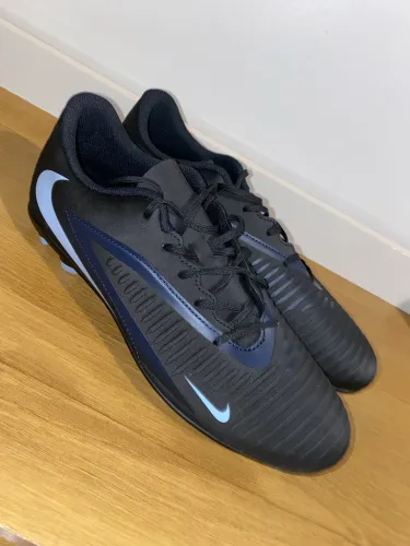 Chuteira Nike Phantom 6 club