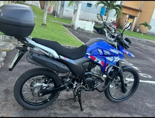 Moto econômica e muito bem cuidada