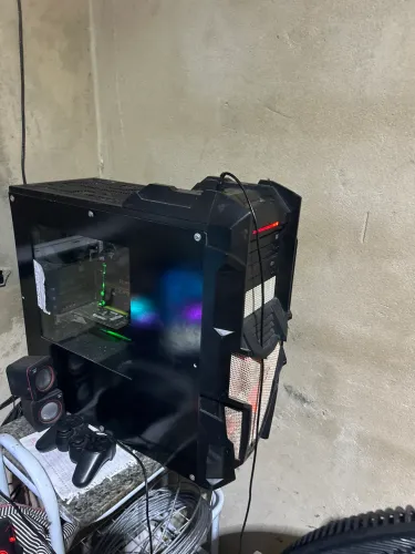 PC geme -troca né um Ipone 14 plus ou vendo