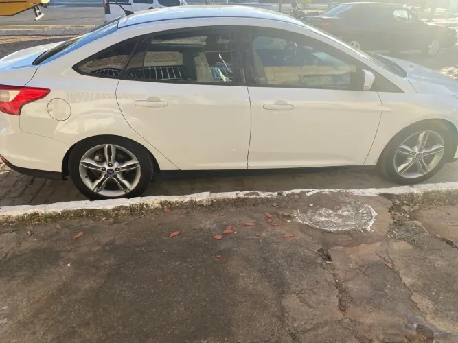 Ford Focus Sedan 2.0 16v/2.0 16V Flex 4P Aut. 2015