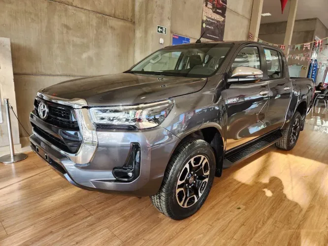Toyota Hilux SW4 4X4 2.8 Diesel 2026