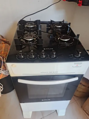 Vendo fogão Atlas 4 bocas elétrico semi-novo