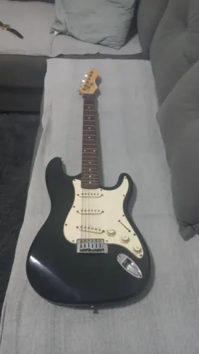 Guitarra Michael STM Séries