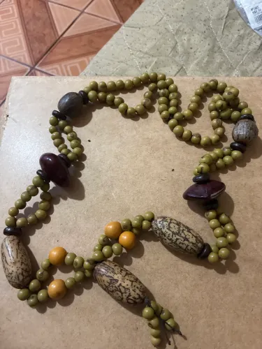 Colar de semente