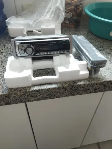 Rádio de carro novo