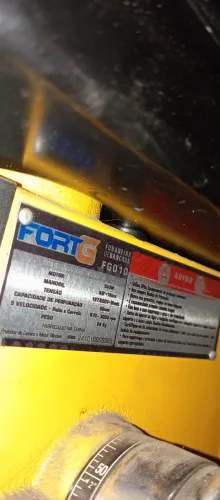 Furadeira de bancada motor de 3/4 220 volts nova
