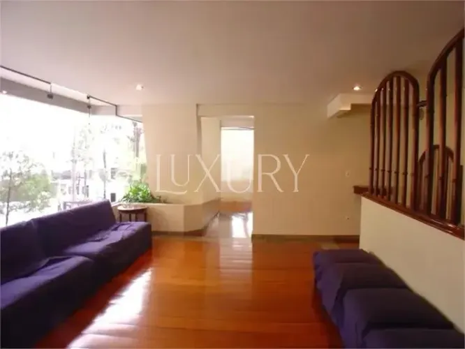 Apartamento com 155 m², 4 quartos sendo 1 suíte à venda no bairro Pinheiros.