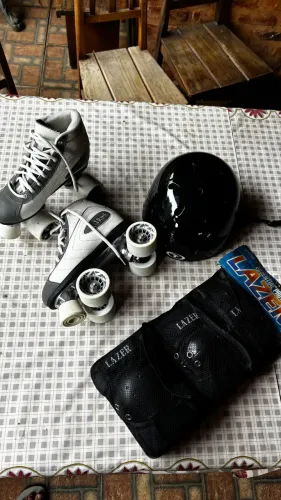 Kit Patins profissional X-Trike 4 rodas pra sair rápido