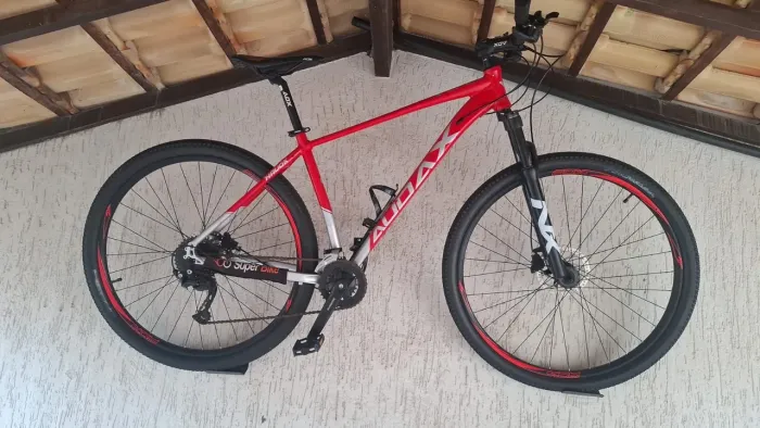 bicicleta Audax Havok Nx na cor vermelha e prata