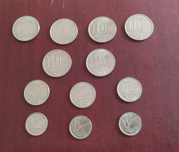 Moedas ANTIGAS do Cruzeiro Sem Valor Comercial - Fora de Circulação.