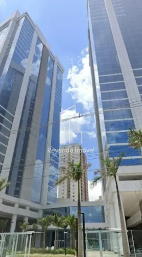 Espaço Comercial de Alto Padrão em São Paulo-SP: 2 Salas, 4 Banheiros, 6 Vagas na Ponte Pe